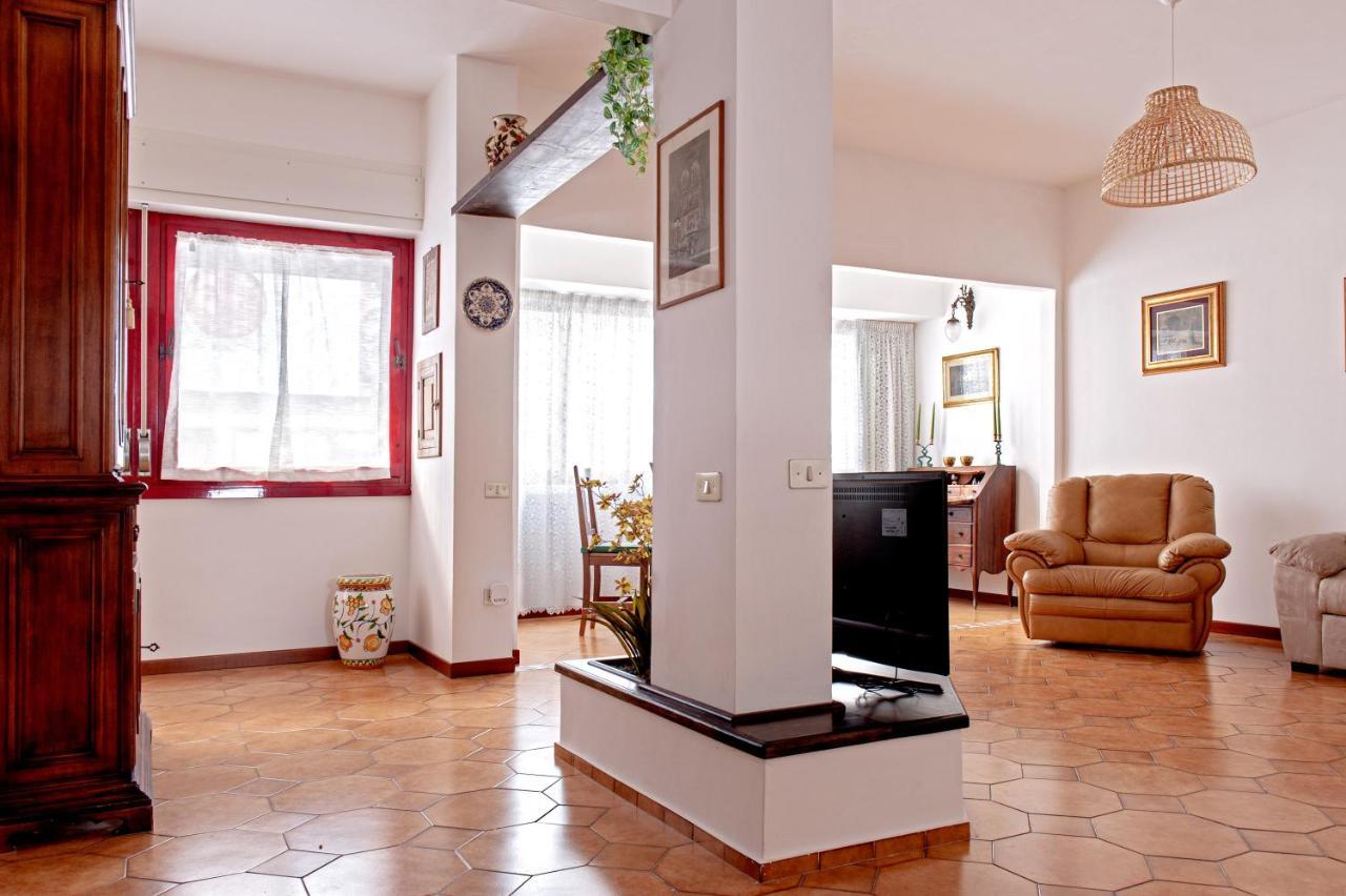 Casina Di Liliana Appartement Livorno Buitenkant foto